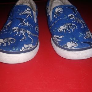 Gap 9c dinosaur slip ons